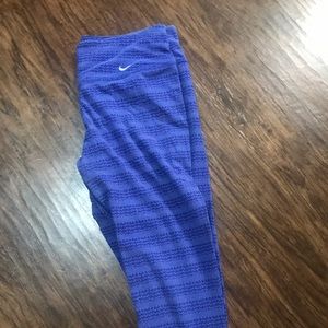 Blue Nike Leggings. Ankle length size large.